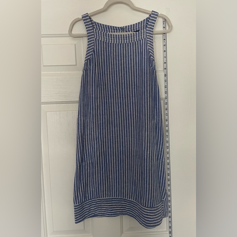 Great summer linen-blend dress